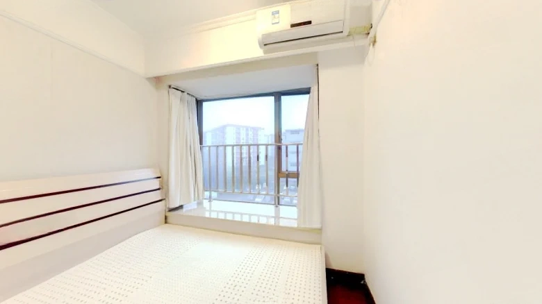 Equestrian Imperial Manor Courtyard - View 1