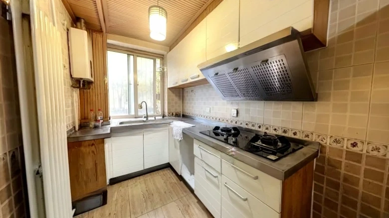 No.1 Yard of North Beach Sand - View 4