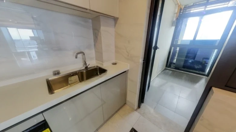 Blue Fountain Gate Manor - View 10