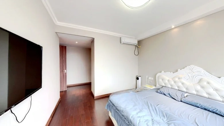 Rising Splendor Brocade Hall - View 4