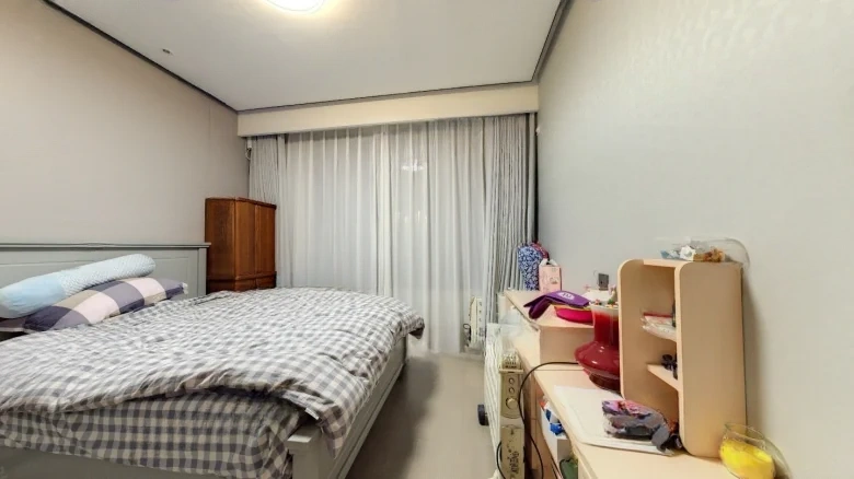 Rongxin Ryoyu Liwang轩 lacks a direct equivalent in English as - View 2