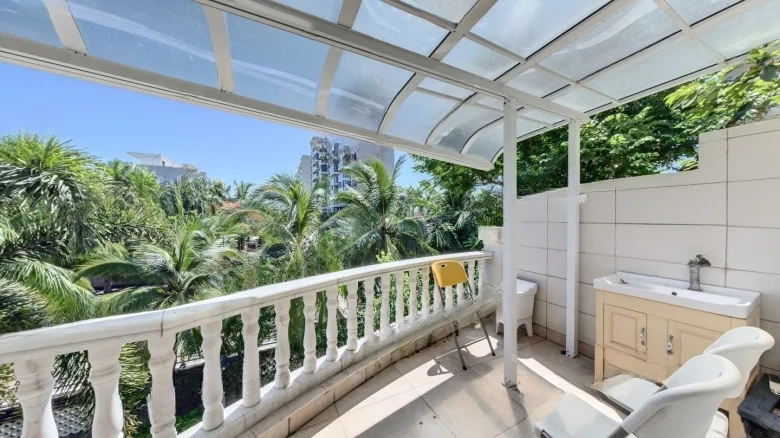 Golden Fingers Hainan Grand Mansion - View 15