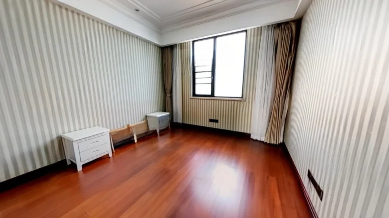 Unida Central Plaza - View 3