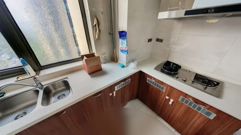 Clear Wind Riverbank - View 7