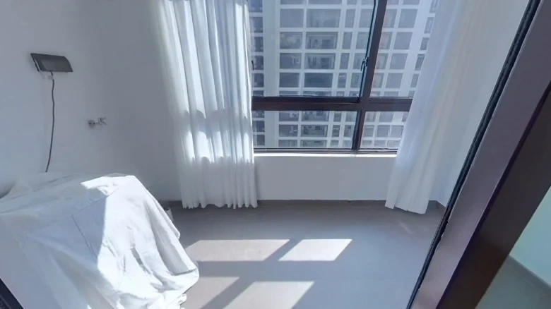 Shou创Ci瑞Xi瑞Yun廷 This direct translation doesn't form a conventional English compound name. A more appropriate translation for marketing or brand purposes could be - View 13