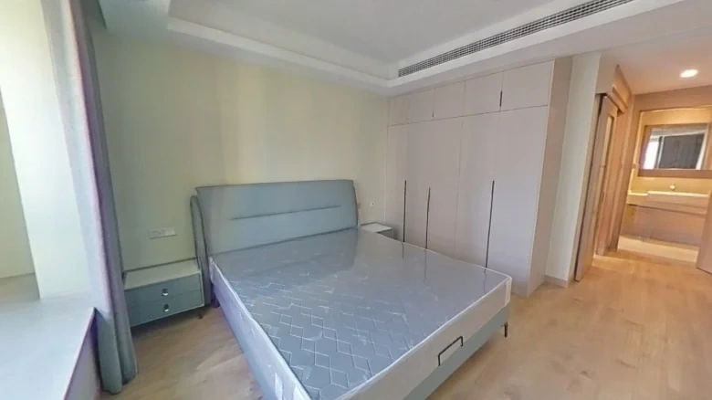 Starlit Jade Courtyard - View 2