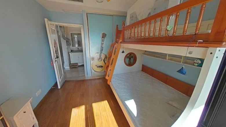 Clover Apartment - View 3