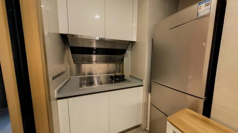 Majestic Gold Throne - View 8