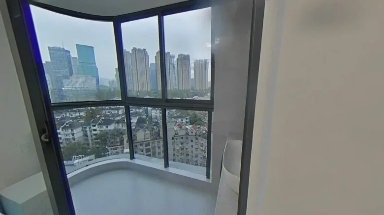 Autumn Pond Mansion - View 8