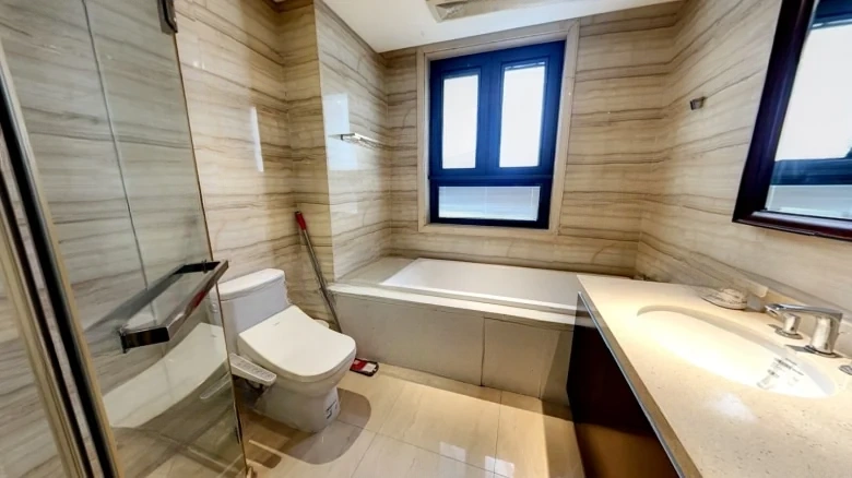 Round Fusion Plaza Residences - View 12