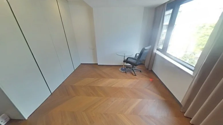 Beauty New World Golden Marvel Garden - View 2