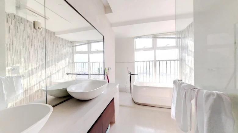 Yinzuo Linghai Gongguan - View 6