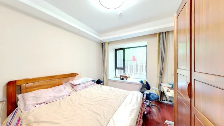 Arc de Triomphe - View 4