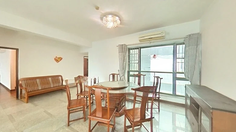 Eccentric Bay - View 7