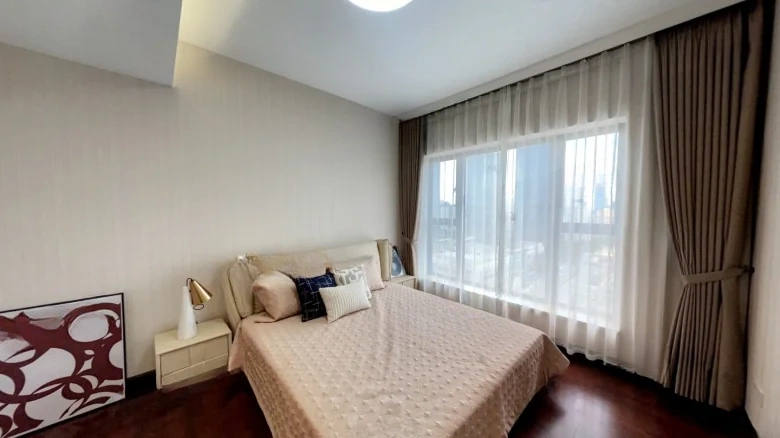 Peak Leadership Garden - View 2