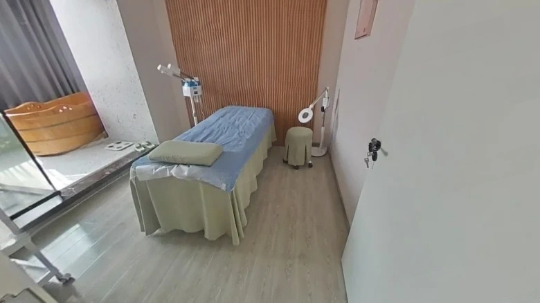 White Egret Eastern Garden - View 3