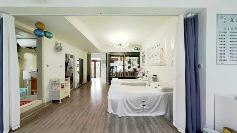 Zhonghai Jingyue Huating - View 1