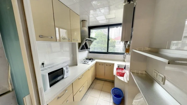 Bite树Yard South Section - View 5