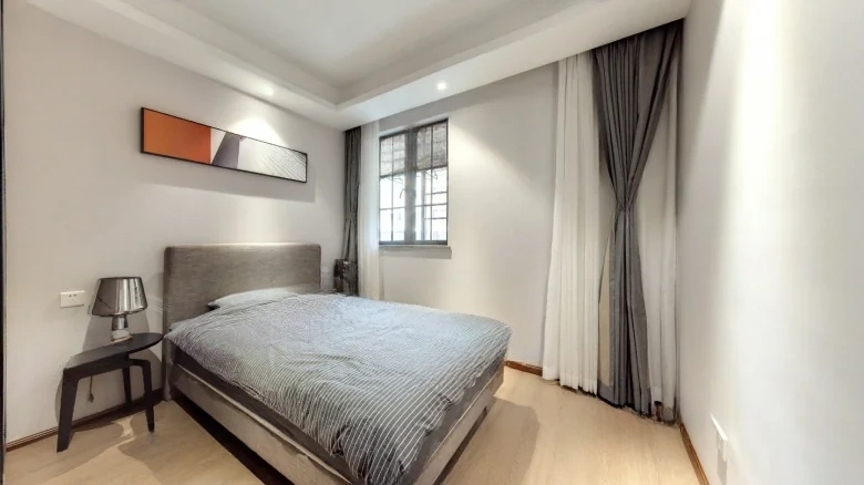 Park 1903 Saint薇望 doesn't have a direct equivalent in English that would maintain its original meaning while sounding natural. A closer translation for - View 5