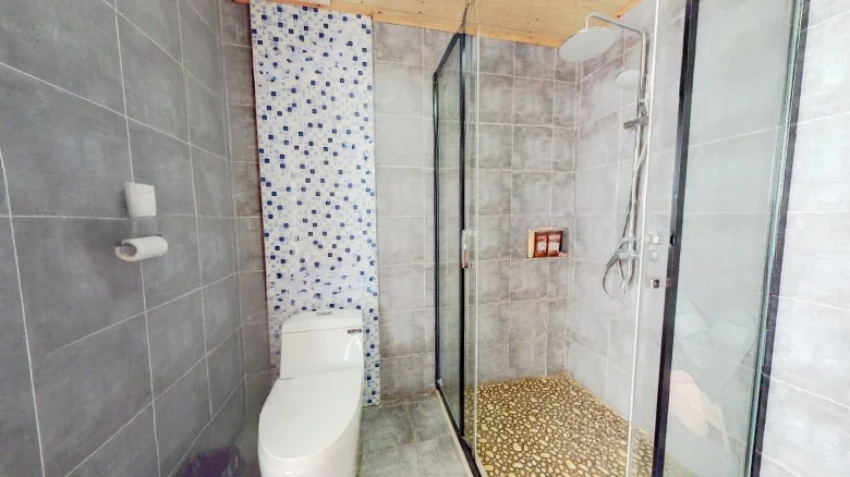 Northeast Street - View 23