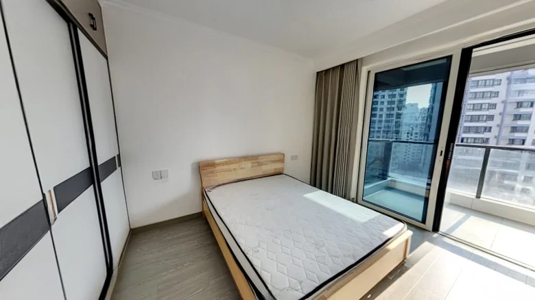 Dongbao Cui Xuan - View 3