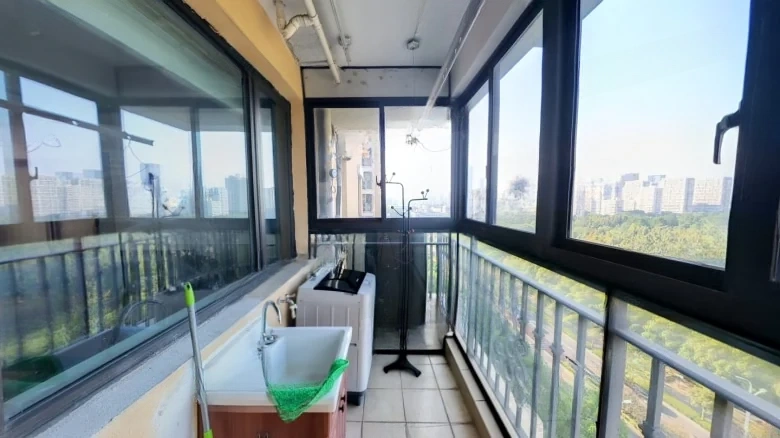 Erect House Fragrant Continent - View 10