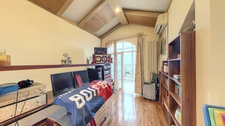 Golden Aromatic Grove Phase V - View 10