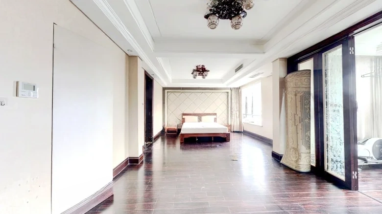 Eminent Scholar Mansion 2 District - View 3