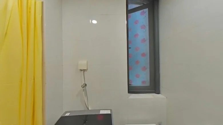 Love That Topples a City - View 10