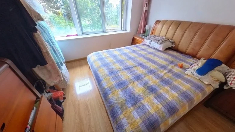 Yi Zhong Gaoshan - View 3