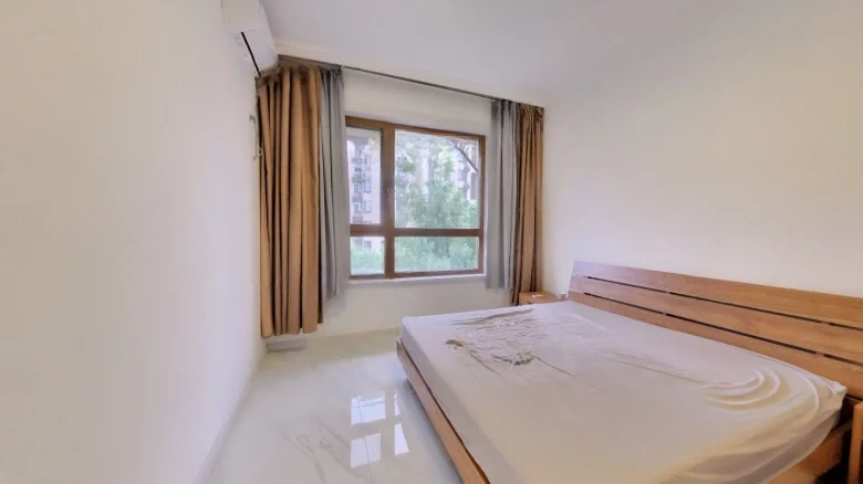 High-tech and Garden - View 2