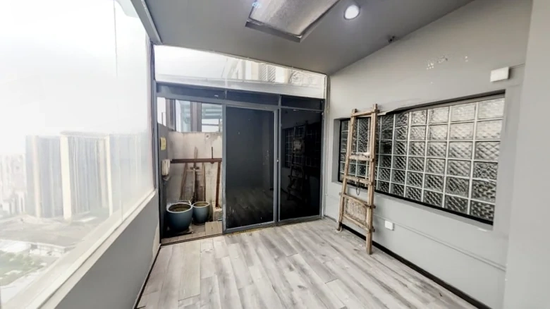 Lakeside Era Sky Street - View 2