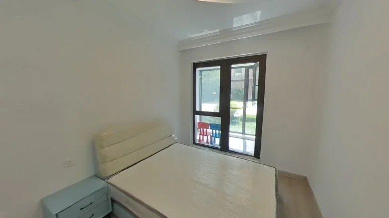 Lakeside Opus Purum - View 2