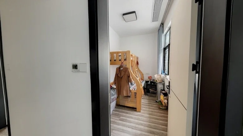 Nine Mile Orchid Pavilion - View 3