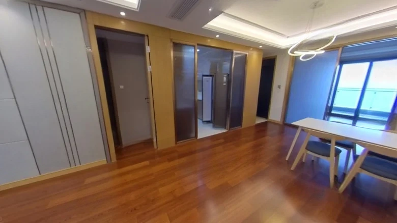 Platinum Delight Rhinoceros Lake - View 5