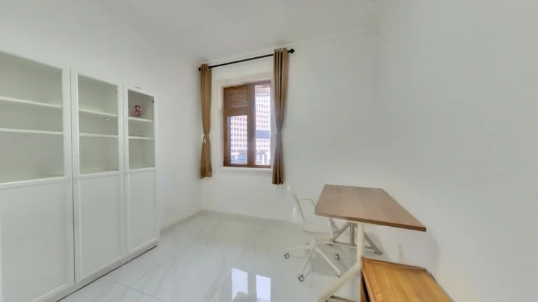 High-tech and Garden - View 4