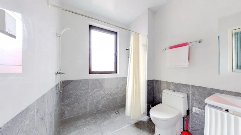 Poly Real Roland Sea Bay - View 16