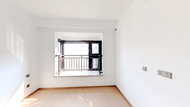 Spring Wind South Bank East Garden - View 2