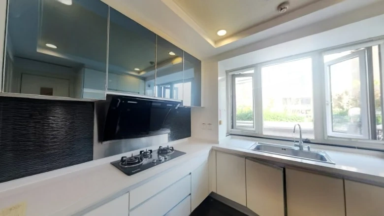 Honored Heaven Four一期翻译为First Phase，因此 - View 10