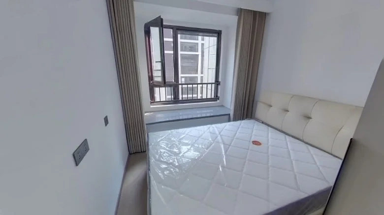 Shou创Ci瑞Xi瑞Yun廷 This direct translation doesn't form a conventional English compound name. A more appropriate translation for marketing or brand purposes could be - View 5