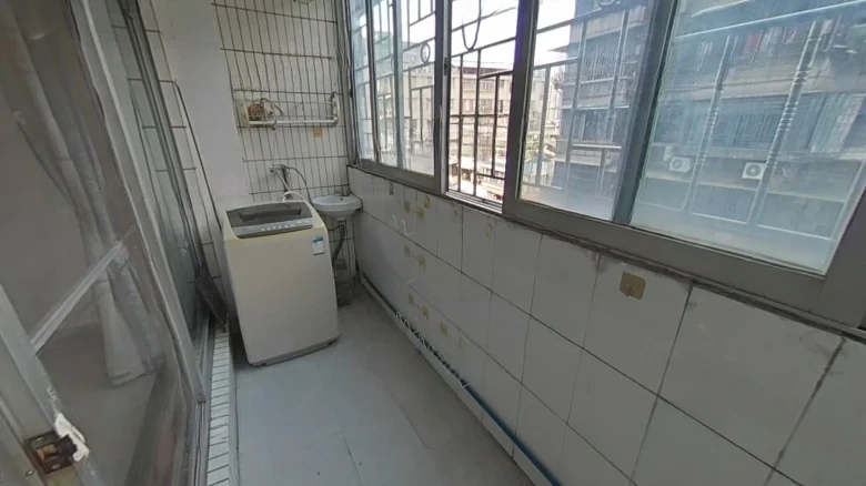 Dongshan Huafeng Tower - View 15