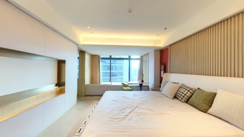 World Trade Renaissance Square EuroAsia Center - View 2