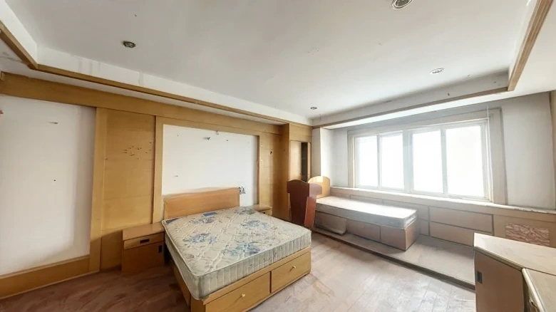 Yellow Tower Office Building - View 3