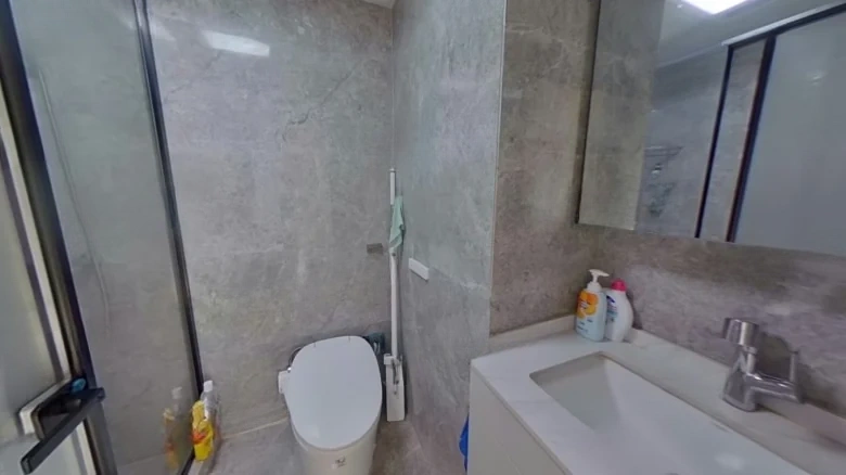 one bottle - View 11