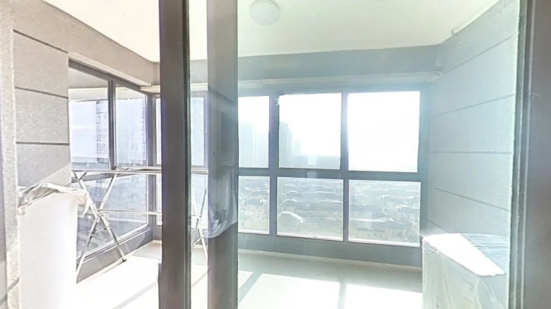 Platinum Delight Rhinoceros Lake - View 11