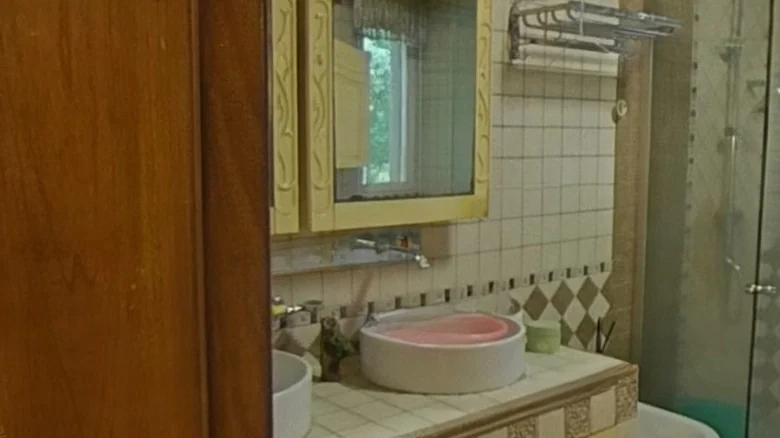 American Stories - View 13