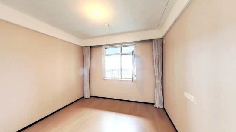 Poly Grand Metropolis - View 5