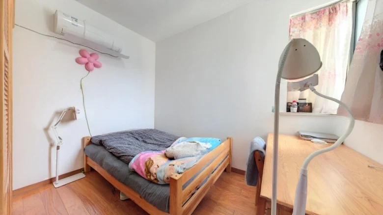 Lakeside Bliss Garden - View 2