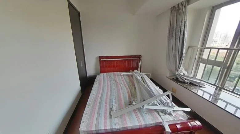 Harmonious Windy Elegance - View 6