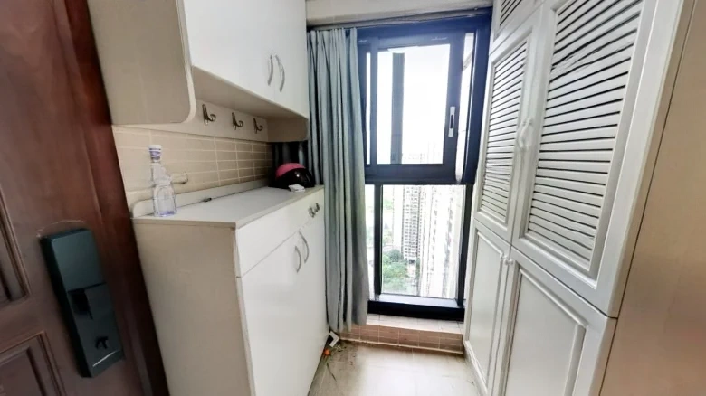 Poly Roland International - View 9